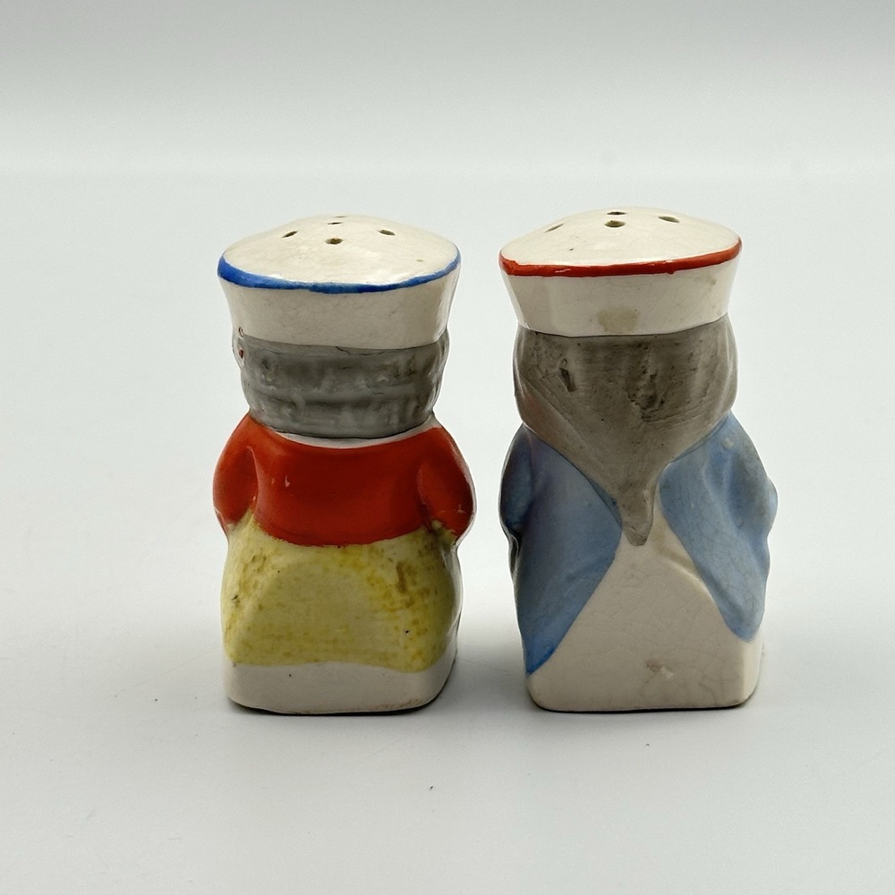 Salt and Pepper Shakers Pair Vintage Toby Style  - Made In Japan - Picture 3 of 7
